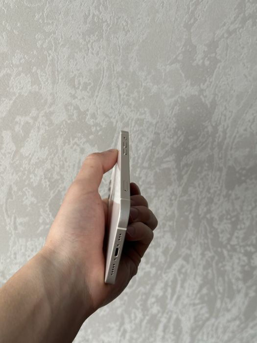 Iphone 12 в идеальном состоянии