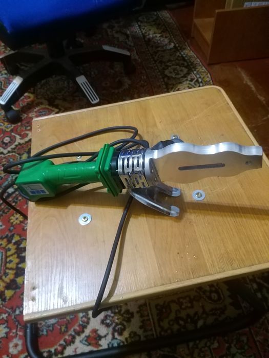 Продам утюг для труб