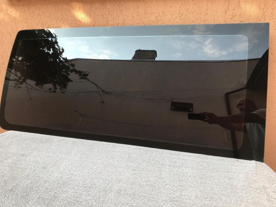 Geam lateral spate dreapta varianta lunga pentru vw T5 2010   1250/570