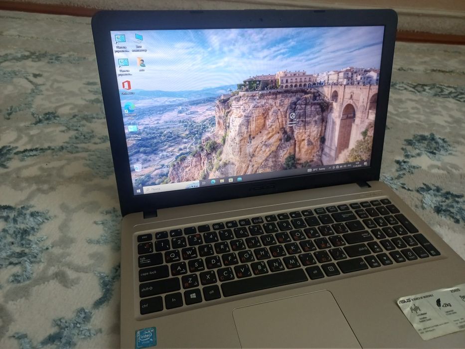 Model: Asus noutbook