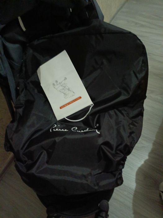 Продаётся детская коляска фирмы  Пьер Карлин коляска почти новая