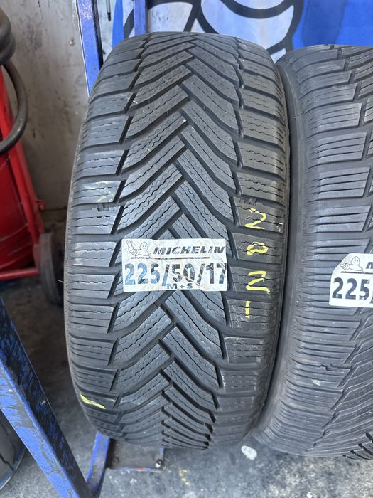 225/50/17 michelin