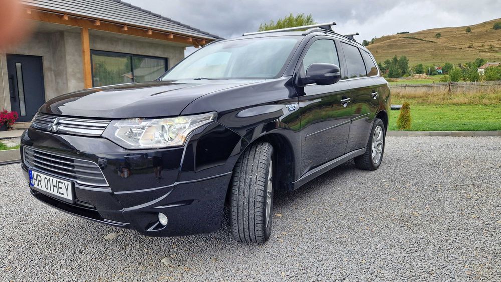 Mitsubishi Outlander PHEV 2.0 plug-in hybrid