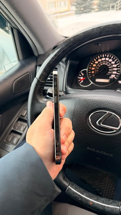 Продам iphone 12 pro  512gb