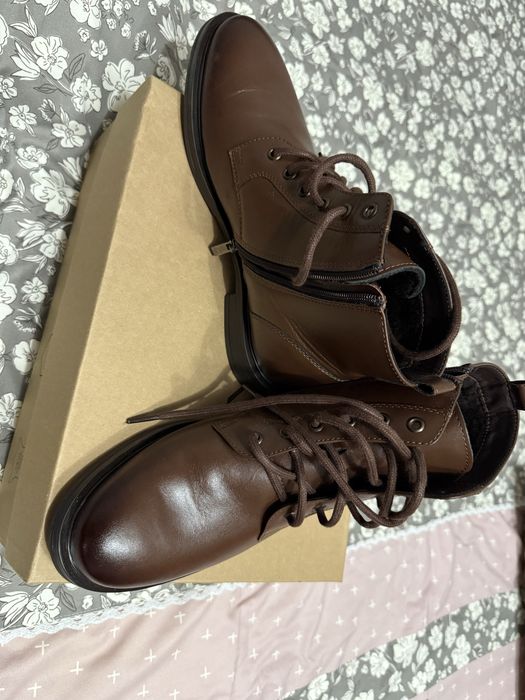 De vanzare pantofi piele