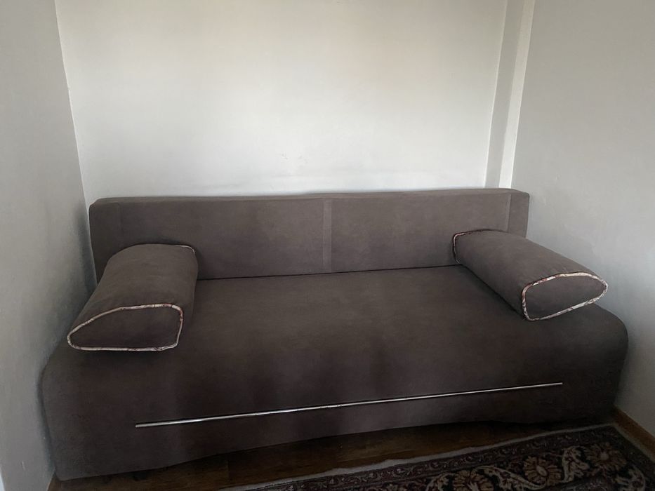 Продам раскладной диван-кровать.