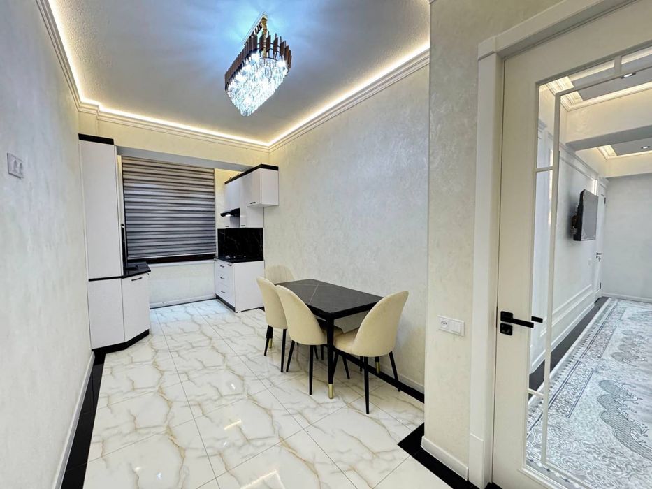 Продается 3х комнатная кв. 110м2. Геофизика. Аэропорт.