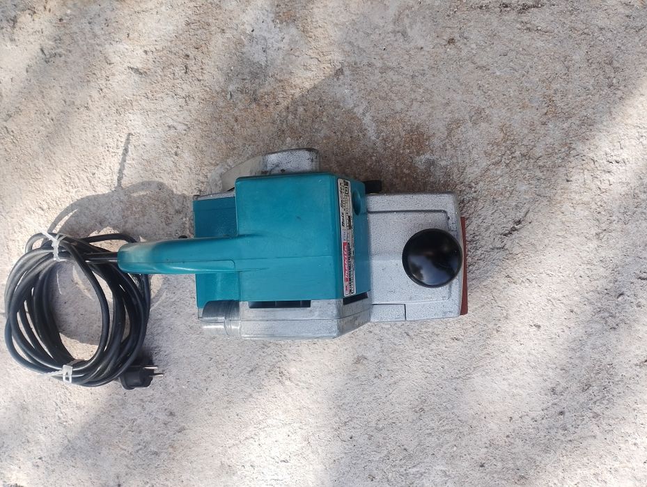 Лентов шлайф Makita 940вата