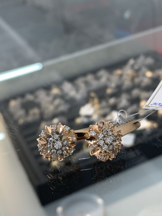 Золото серьги ЖанТаС ломбард г.Астана