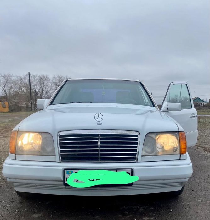 Продам Мерса в 124кузове 2-объём