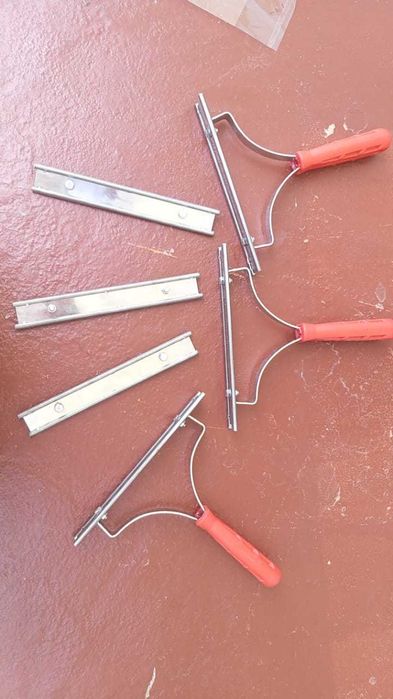 Расчёска для удаления с ковров катышек, волос и животной шерсти