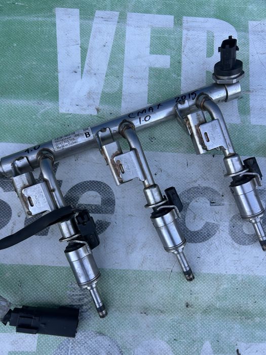Rampă injectoare completă Ford Focus C Max 1.0 benzină Ecoboost 2015