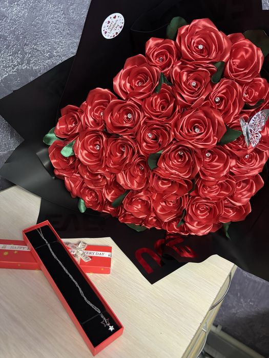 Букет из атласной ленты