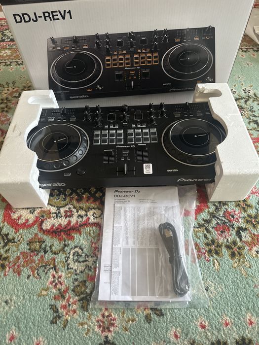 Пульт Pioneer DJ , DDJ-REV1