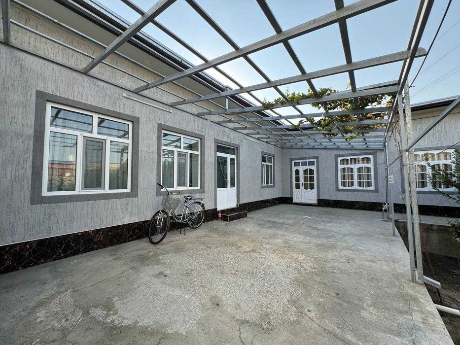 5 so’tiqli tayyor hovli sotiladi. Gaz, svet, suvdan muammosi yoq.