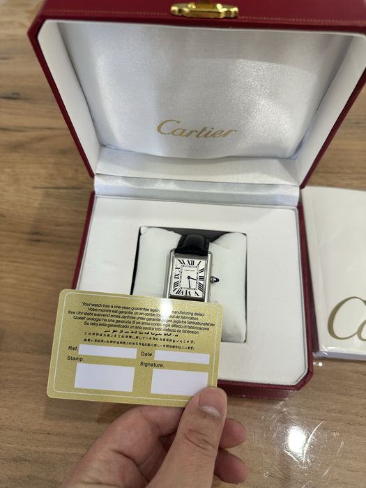 Продам Cartier Tank