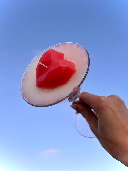 Свещ с бижу в чаша