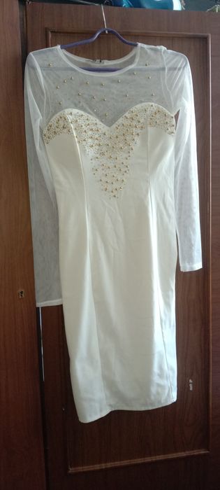 Платья 42р продам