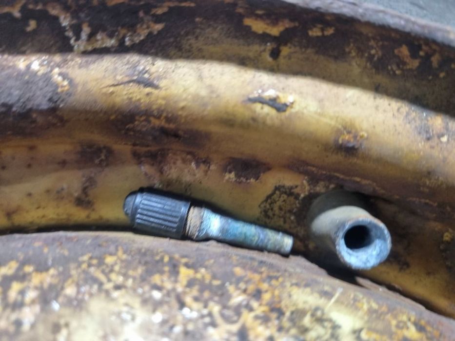 Roata rezerva Citroen C - Crosser 2007 - 2012 SUV (1277) T155/90D16. Valva defecta