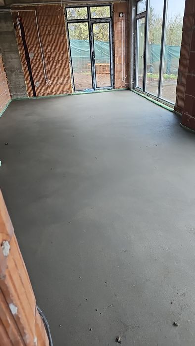 Машинни подови замазки и гипсови мазилки