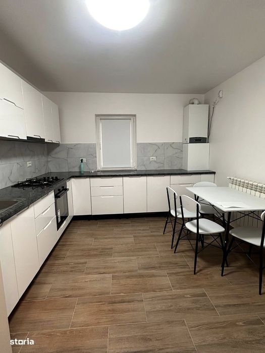 De inchiriat apartament cu 3 camere si 2 bai,complet mobilat și utilat