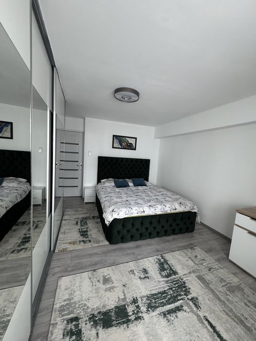 Inchiriez apartament cu 2 camere decomandat