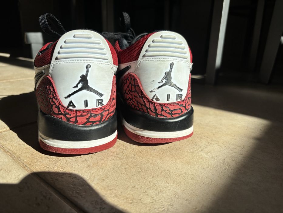 Adıdaşı Nike Jordan