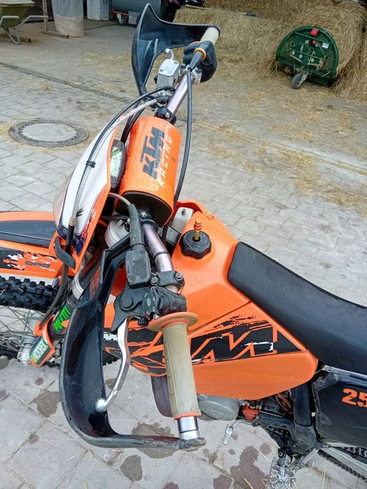 Vand Ktm 250 in 2 timp