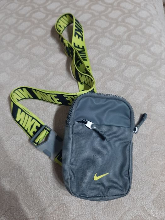 Мини чанта  Nike .