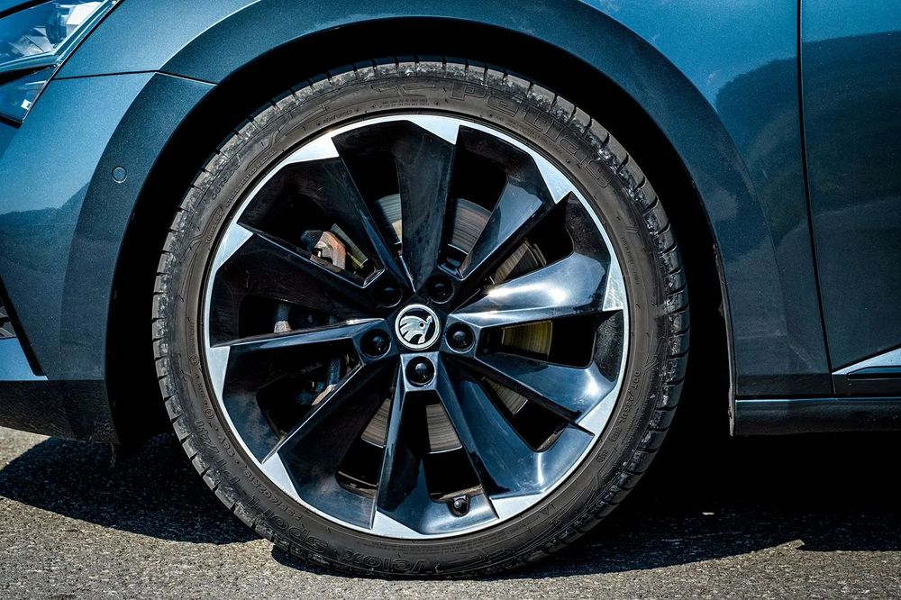 Skoda Superb 2.0 TSI 280 CP