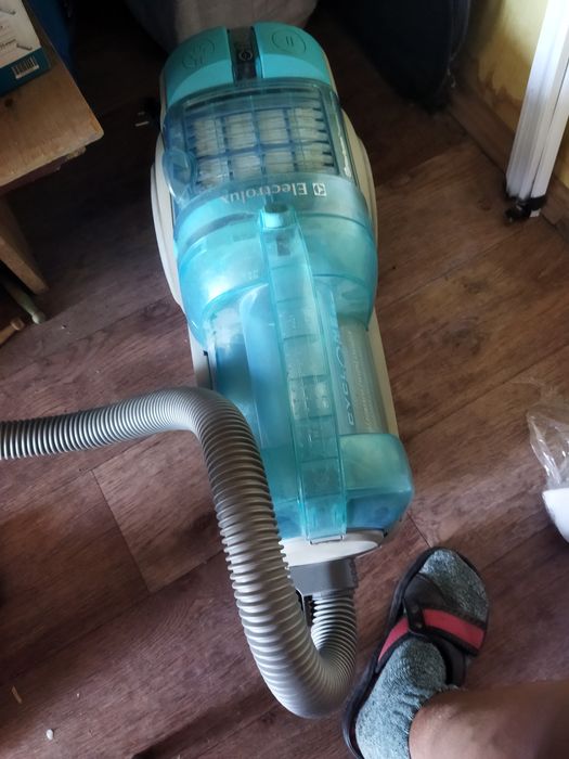 Продается рабочий пылесос