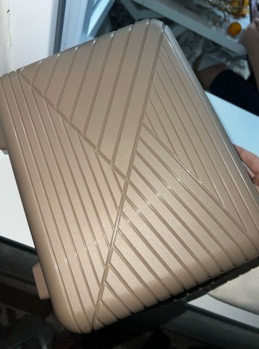 Чемодан ручная кладь