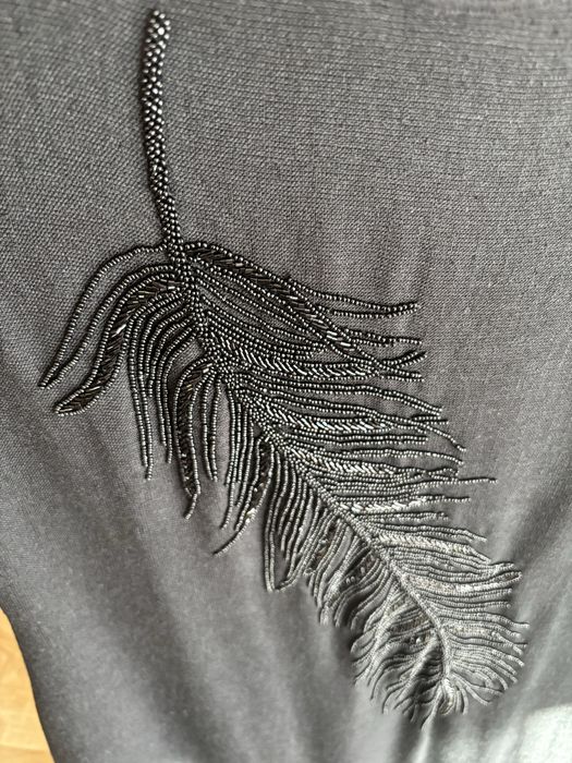 Rochie cu broderie si margele Zara