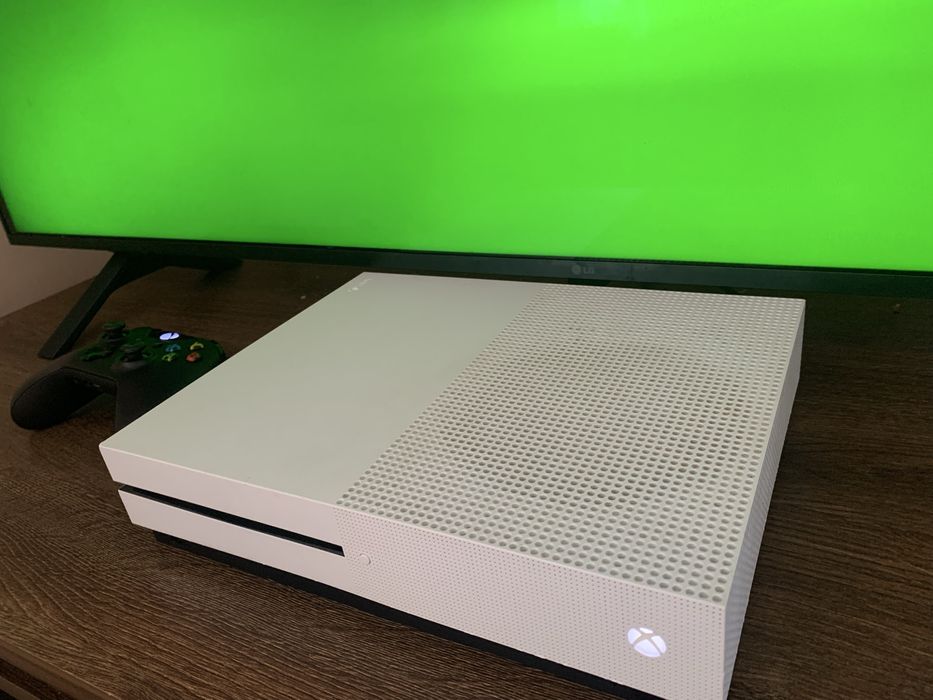 Xbox One S 512GB URGENT!