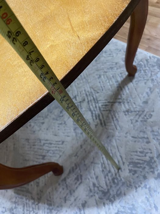 Круглый деревянный стол, диаметр 1,3м