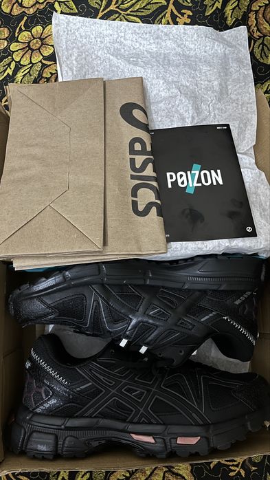 Продам Кроссовки Asics 43-44