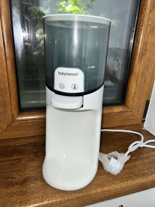 Aparat pentru apă caldă Baby Brezza instant warmer