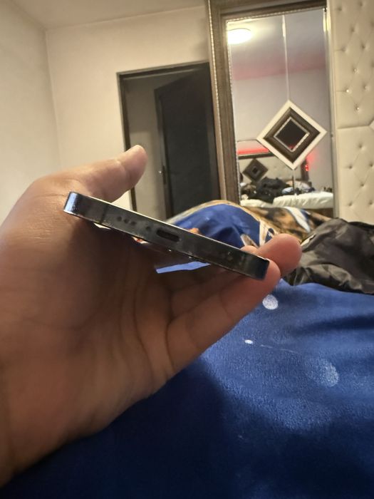 Vand iphone 12 pro urgent