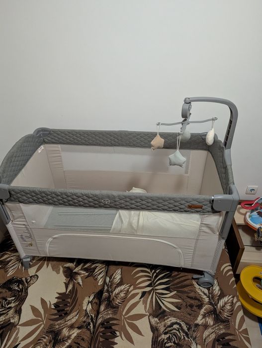 Преносима кошара на 2 нива , с падаща преграда