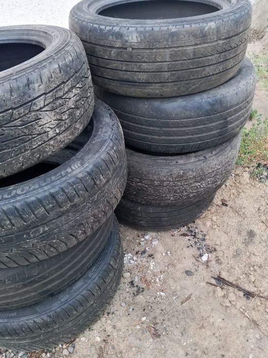 Продам резину 215/50/17