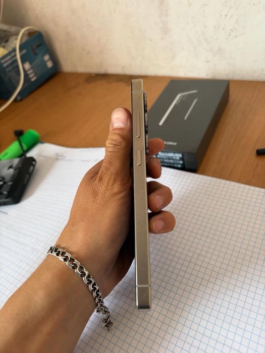 Samsung ultra 25s