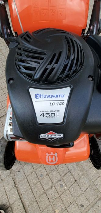 Бензинова косачка Husgvarna LC140