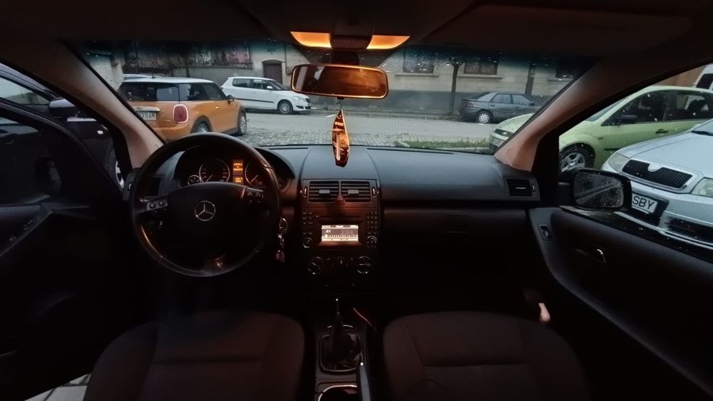 Mercedes A Class 1.9 Motorină – 2010 – AC – Scaune încălzite