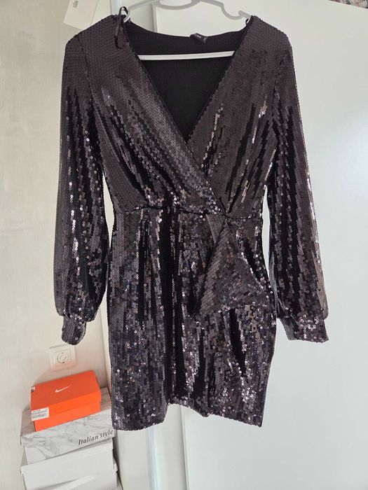 Нова рокля с пайети