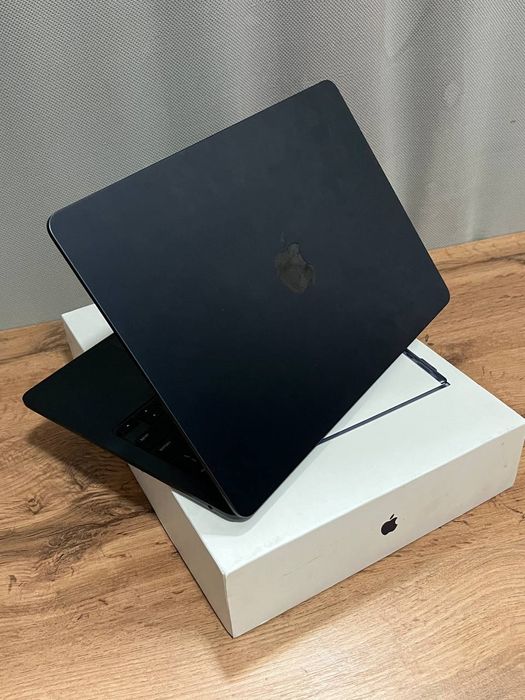 MacBook Air M2 (2022)