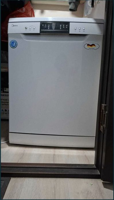 Посудомоечная машина Midea
