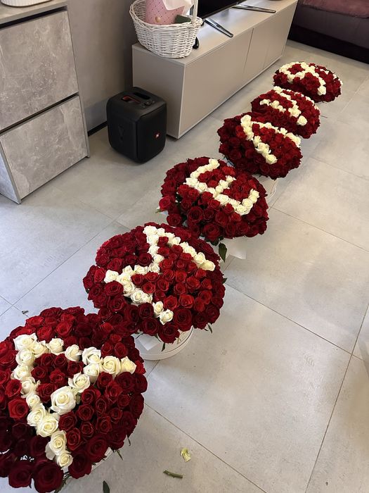 Именные букеты из роз