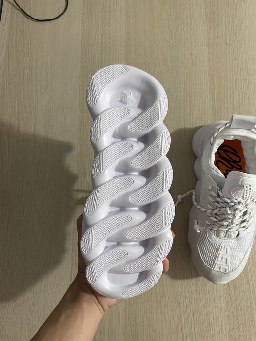 Versace Chain Reaction