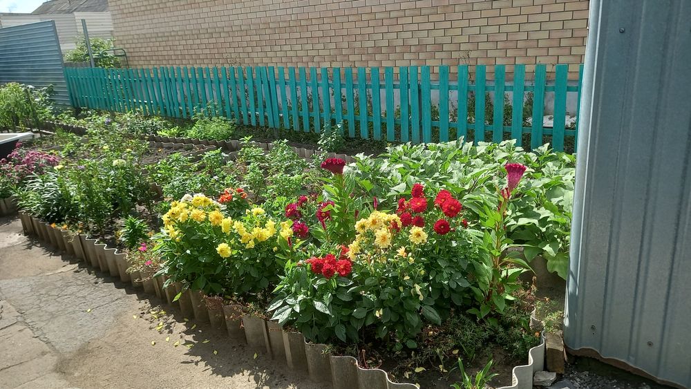 Продаётся 2 дома на одном участке