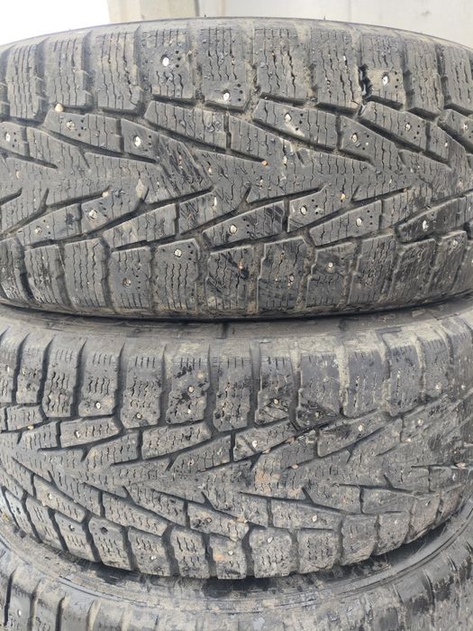 Продам комплект зимней резины